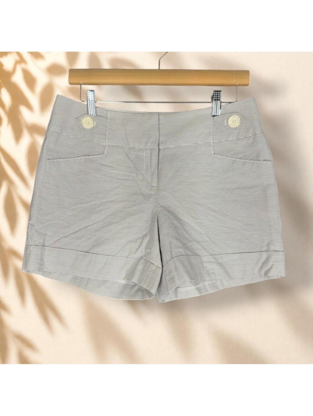 The Limited Shorts Women 4 Gray Striped Mid Rise Cuffed Cassidy Fit Cotton